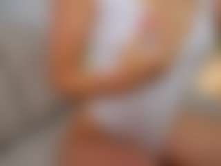 Live cam show with divetagrace - Senior on camtv