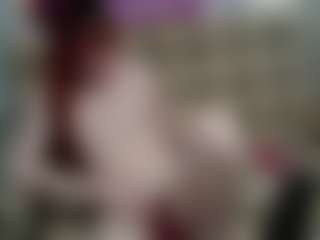 Live cam show with Kerasta - Red Hair on intimatelivegirls.com