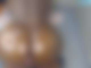 Live cam show with lynvee - Shower on Camsoda
