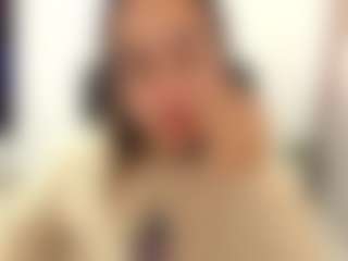 Live cam show with Dulce Maria - Juguetes on makecum.org