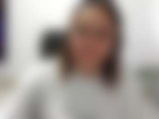 Dulce Maria MILF webcam performer live streaming