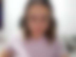 Dulce Maria MILF webcam performer live streaming