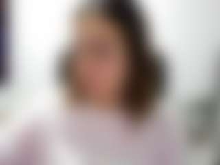 Dulce Maria MILF webcam performer live streaming