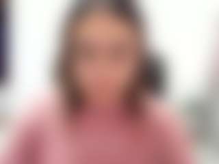 Dulce Maria MILF webcam performer live streaming