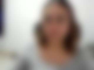 Dulce Maria MILF webcam performer live streaming