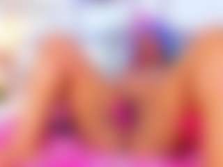 Live cam show with NinaNicole - Petite on Dolls Live