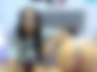 Live cam show with Alexaa-evans - Flashing on boobsie.com