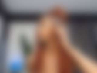 Live cam show with Nisha-Lee - Moan on Livezox