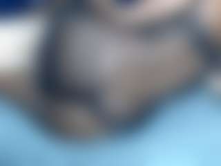 Live cam show with Nisha-Lee - Ebony Lush on Dolls Live