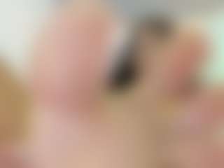 Live cam show with Elisa Castrillon - Petite on Camsoda