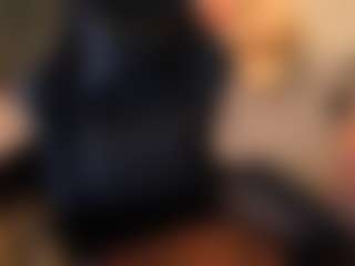 miacanelaxo's Live Sex Cam Show