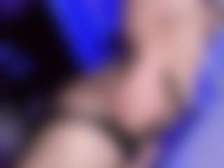 YarethRouss's Live Sex Cam Show