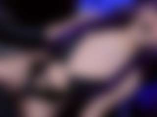 Live cam show with YarethRouss - Small Tits on Camiplay Live