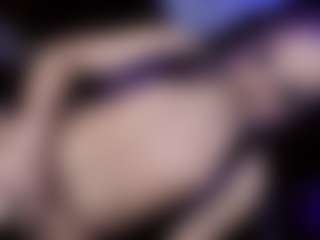 Live cam show with YarethRouss - Small Tits on LiveSexCams6