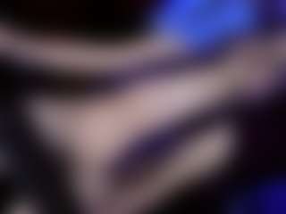 Live cam show with YarethRouss - Orgasm on boobsie.com