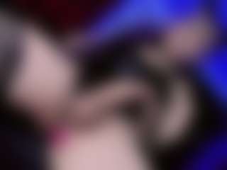 Live cam show with YarethRouss - Tease on Camiplay Live