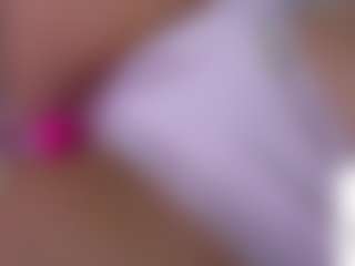 Live cam show with Good Girl - Bush on CamSodaAdn
