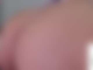 Live cam show with Good Girl - Thong on CamClone