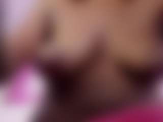 Live cam show with anamyle22 - Living Room on sexylive.show