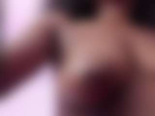 Live cam show with anamyle22 - Living Room on Soda Cam