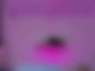Live cam show with anamyle22 - Small Ass on Uber Horny