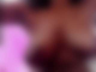 Live cam show with anamyle22 - Living Room on AdultVida.com