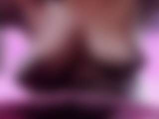 Live cam show with anamyle22 - Living Room on StripNow