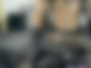 Live cam show with DivineLea - Queer on Livezox