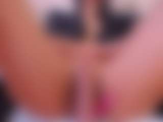roxanneshelby's Live Sex Cam Show