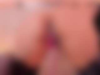Live cam show with roxanneshelby - Oil on Camsoda