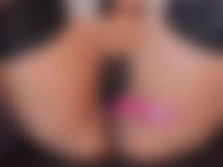 Live cam show with roxanneshelby - Drinking on Camsoda