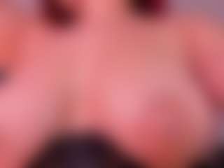 Live cam show with ViolettCastel - Bedroom Red Hair on Camming Site