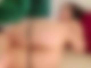 Live cam show with Celia - College on Streamer API