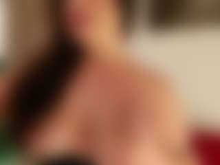 Live cam show with Celia - Normal on fapnchat