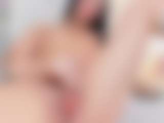 Emmajonees's Live Sex Cam Show