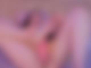 Live cam show with Hi I'm Anna Gabor - Public MILF on AdultVida.com