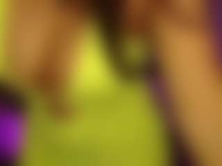 Live cam show with BiancaTease - Pleasure on live18s.com
