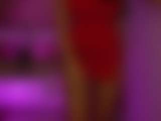 Live cam show with BiancaTease - Flirt on Camsoda