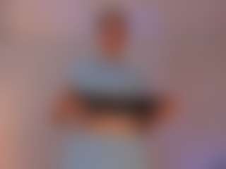 Live cam show with Hanna - Smoking on milfzrlive.com