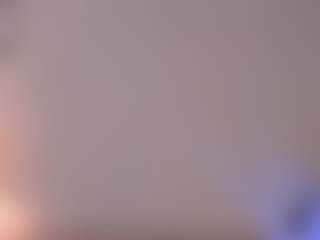 Live cam show with Hanna - Cute on Camsoda