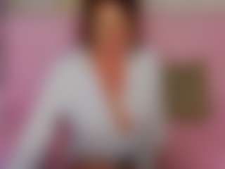 Live cam show with LucyBelli - Green Eyes on eurowanks.com