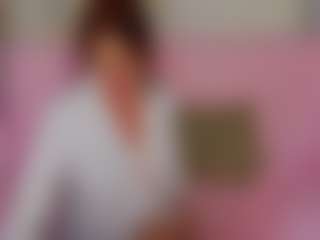 Live cam show with LucyBelli - Green Eyes on Big Tits