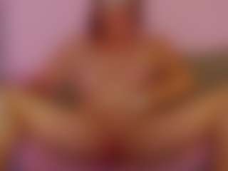Live cam show with LucyBelli - Green Eyes on fuklive.com