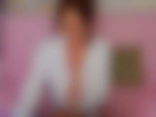 Live cam show with LucyBelli - Green Eyes on Lustler