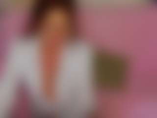 Live cam show with LucyBelli - Middle Aged on CamClone