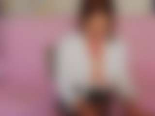 Live cam show with LucyBelli - Amateur on Gym Cam Girls