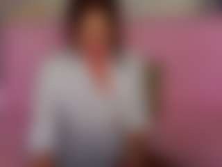 Live cam show with LucyBelli - Middle Aged on sexylive.show