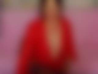 Live cam show with LucyBelli - Mature on sexylive.show