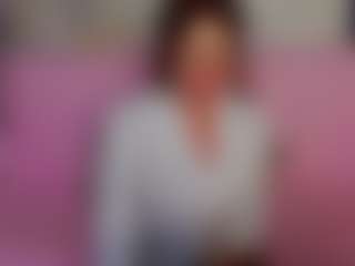 Live cam show with LucyBelli - Mature on intimatelivegirls.com