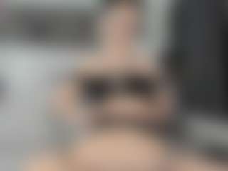 SilverFoxxxxy's Live Sex Cam Show